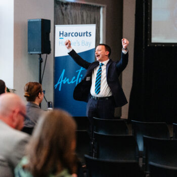 florence-charvin-HBWA-2025-Auction-HBWADSCF1349